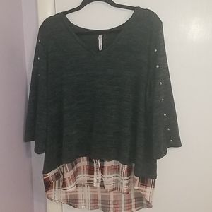 High/Low Long Sleeve Shirt with Plaid Bottom